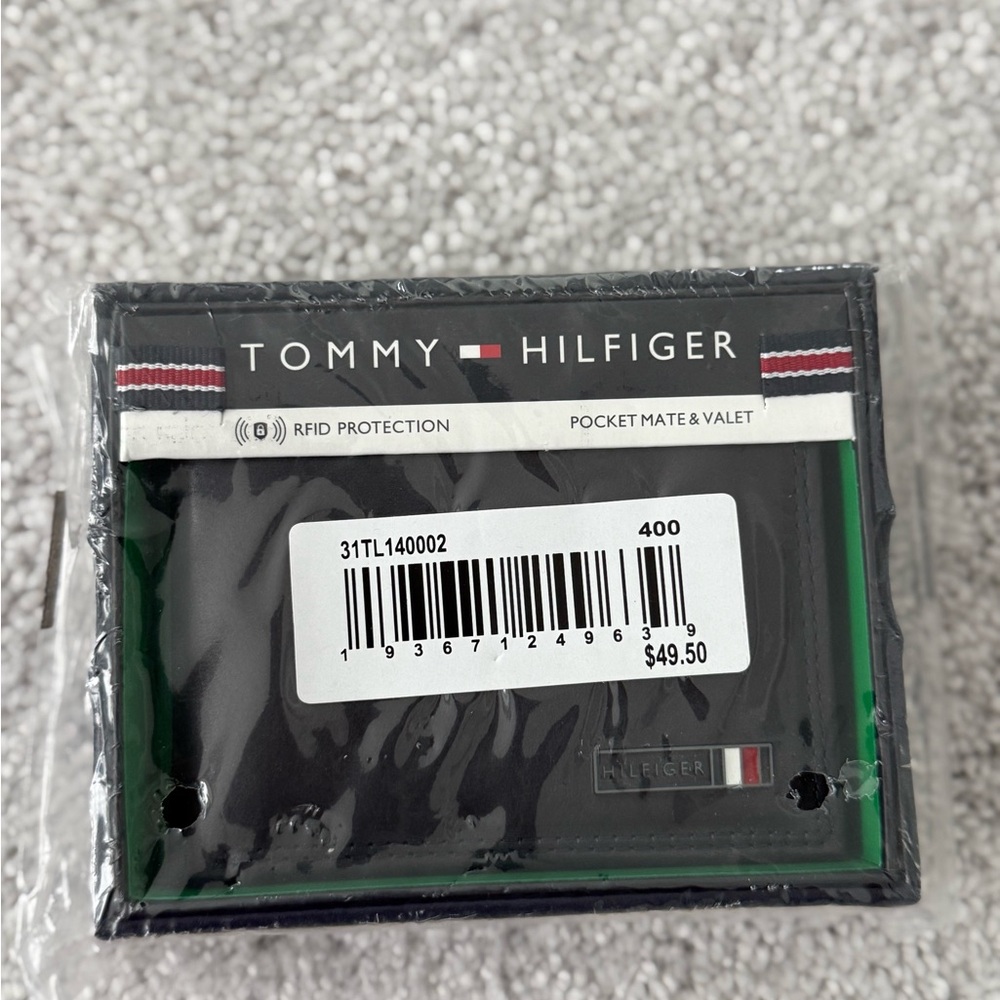 Tommy Hilfiger Navy Bifold Wallet